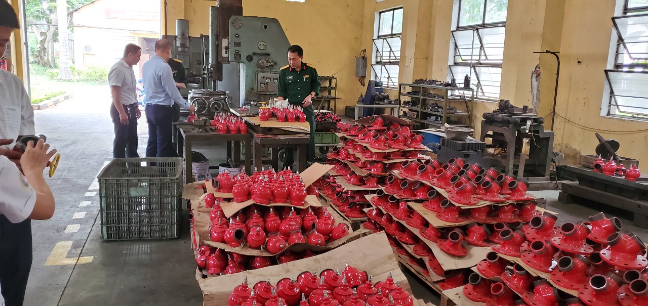 Van góc chữa cháy D65 chính hãng bộ quốc phòng